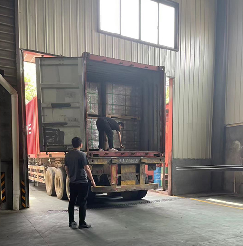 某國(guó)際知名火花塞品牌企業(yè)采購(gòu)的汽車(chē)火花塞配件已成功發(fā)貨